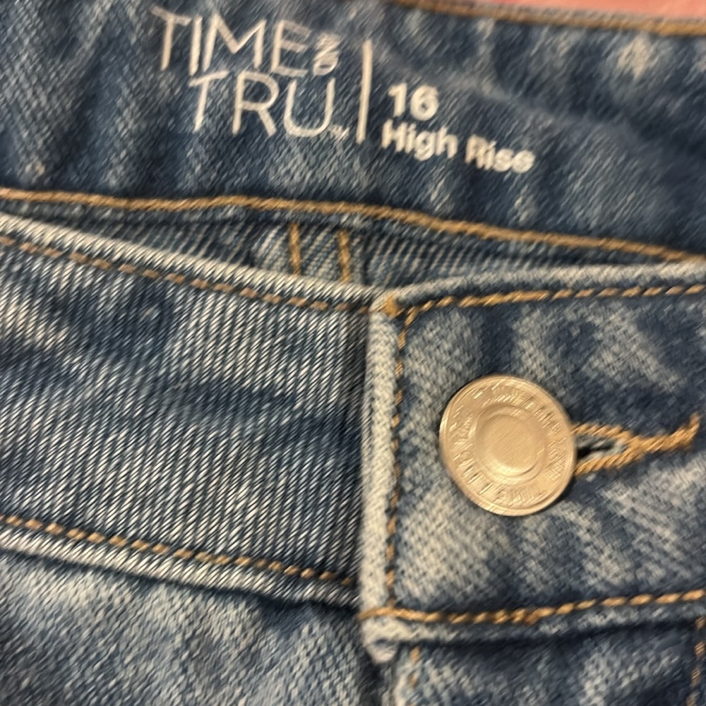 Jeans - Picture 3 of 4